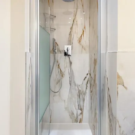 - Sea View Апартаменты *